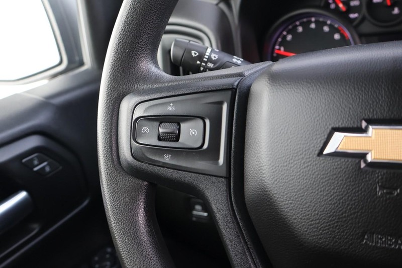 Chevrolet Silverado 1500 LTD Vehicle Full-screen Gallery Image 27