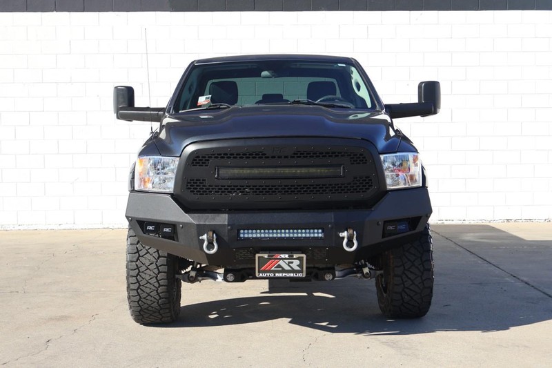 Ram 1500 Classic Vehicle Full-screen Gallery Image 02