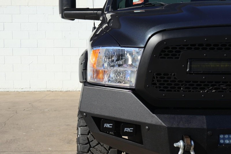 Ram 1500 Classic Vehicle Full-screen Gallery Image 03