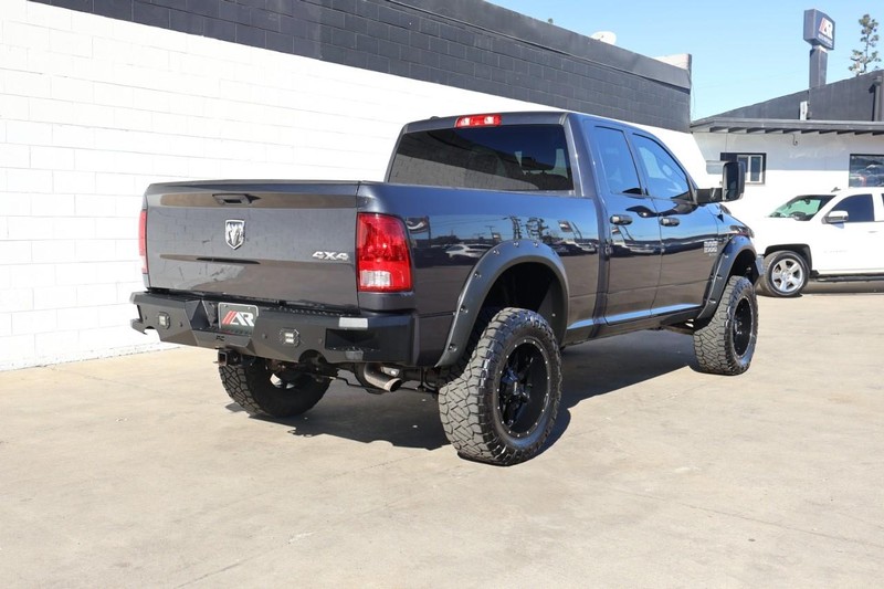 Ram 1500 Classic Vehicle Full-screen Gallery Image 07