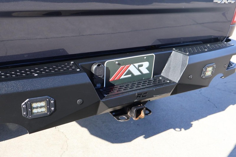 Ram 1500 Classic Vehicle Full-screen Gallery Image 10