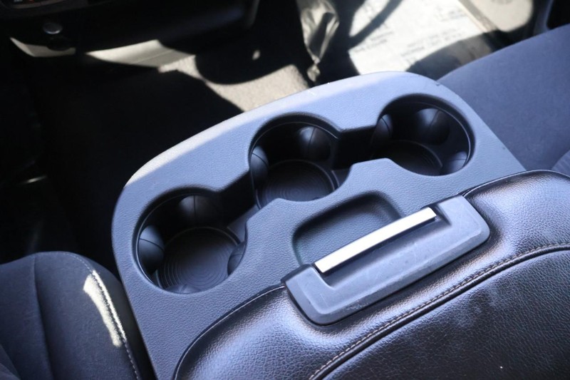 Ram 1500 Classic Vehicle Full-screen Gallery Image 35