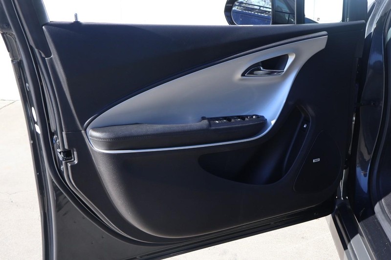 Chevrolet Volt Vehicle Full-screen Gallery Image 13