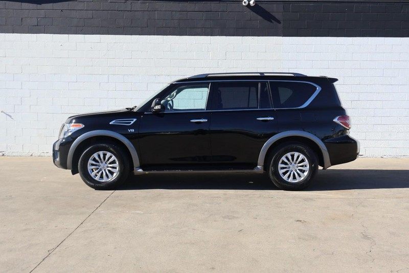 Nissan Armada Vehicle Full-screen Gallery Image 11