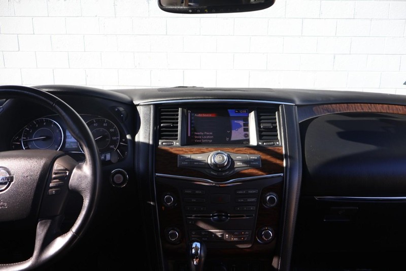 Nissan Armada Vehicle Full-screen Gallery Image 29