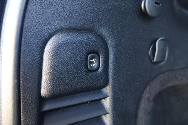 Jeep Grand Cherokee Vehicle Full-screen Gallery Image 10