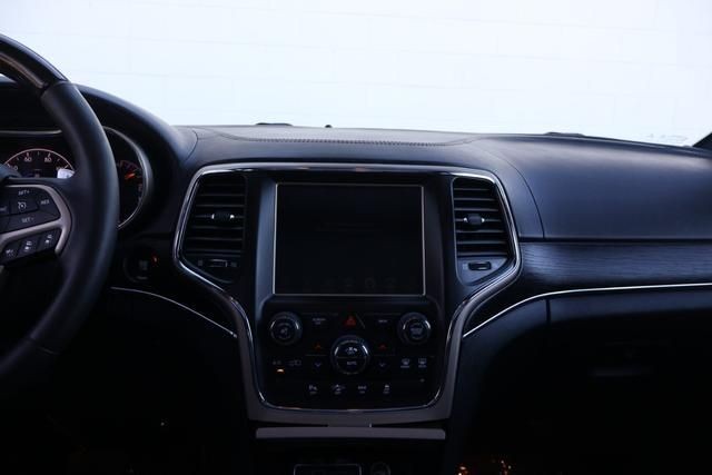 Jeep Grand Cherokee Vehicle Full-screen Gallery Image 22