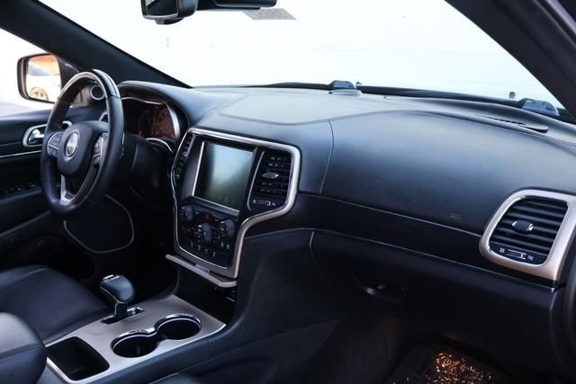 Jeep Grand Cherokee Vehicle Full-screen Gallery Image 26