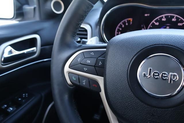 Jeep Grand Cherokee Vehicle Full-screen Gallery Image 37