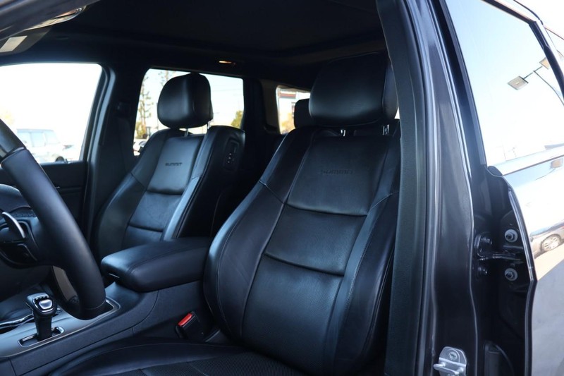 Jeep Grand Cherokee Vehicle Full-screen Gallery Image 19