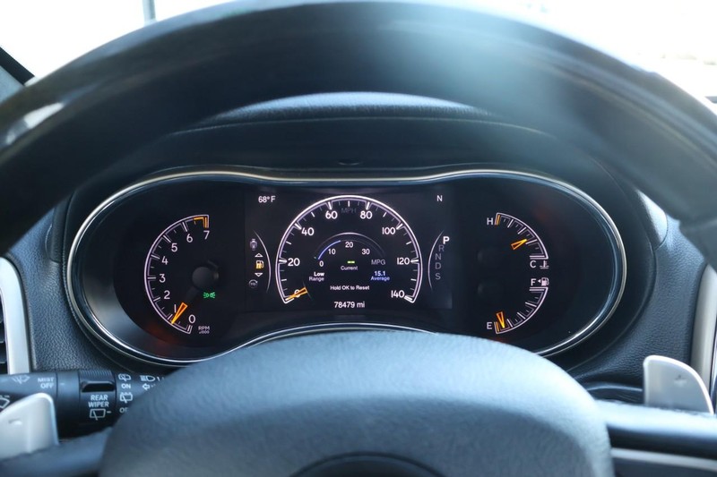 Jeep Grand Cherokee Vehicle Full-screen Gallery Image 28