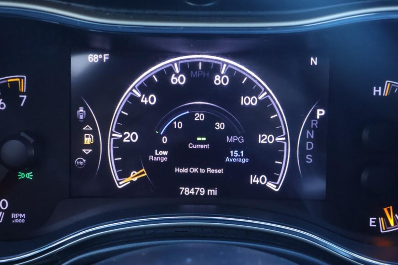 Jeep Grand Cherokee Vehicle Full-screen Gallery Image 29