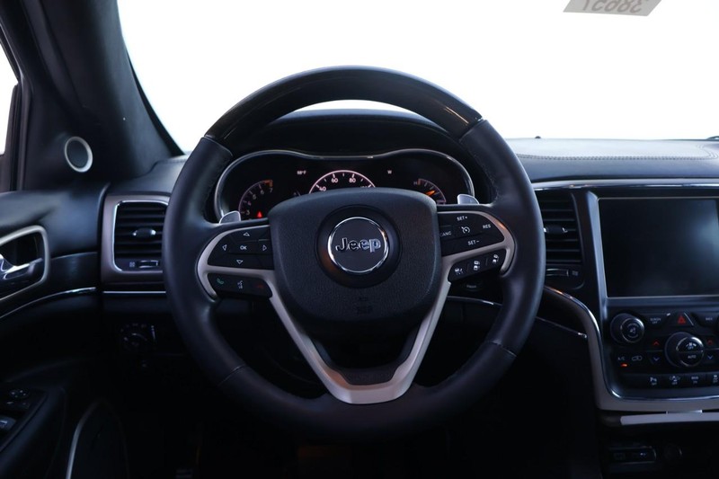 Jeep Grand Cherokee Vehicle Full-screen Gallery Image 30