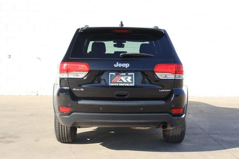 Jeep Grand Cherokee Vehicle Full-screen Gallery Image 06