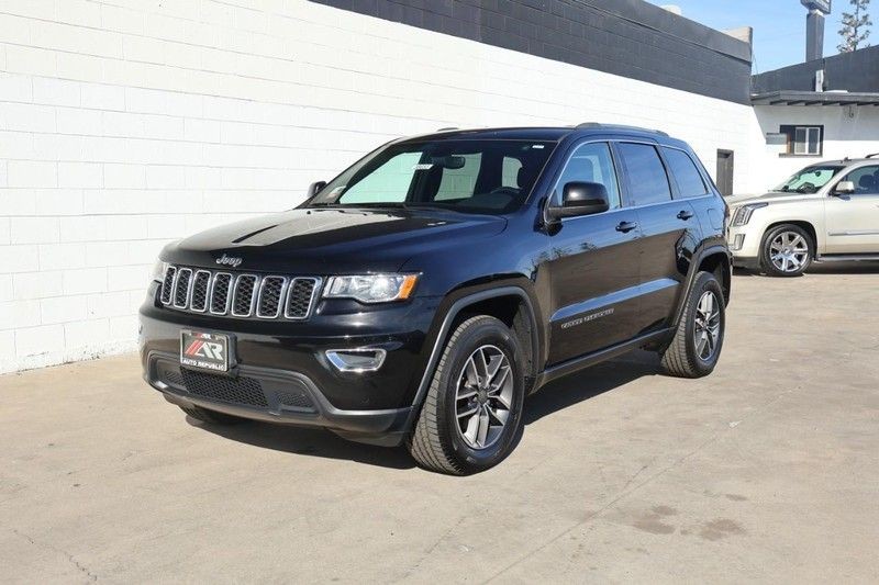 Jeep Grand Cherokee Vehicle Full-screen Gallery Image 11
