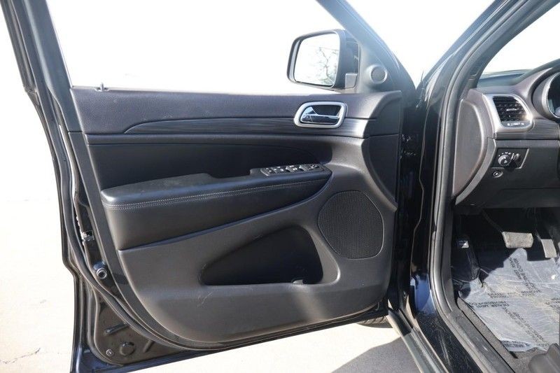 Jeep Grand Cherokee Vehicle Full-screen Gallery Image 14