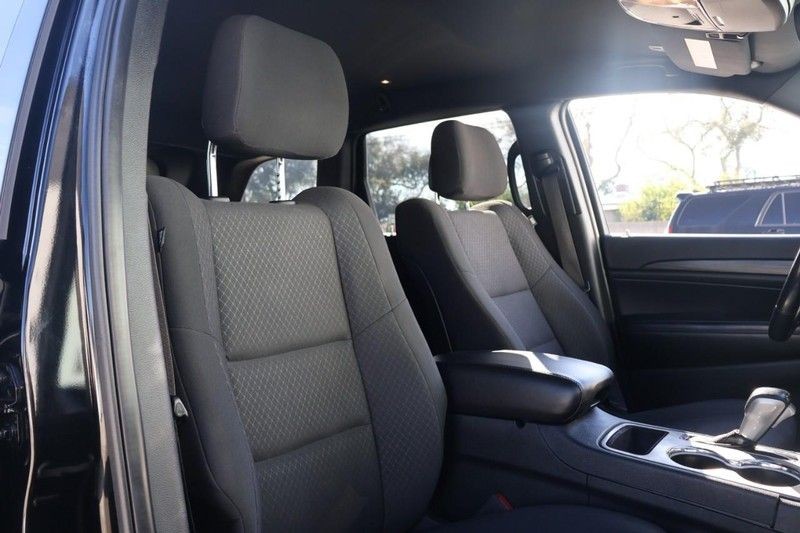 Jeep Grand Cherokee Vehicle Full-screen Gallery Image 20