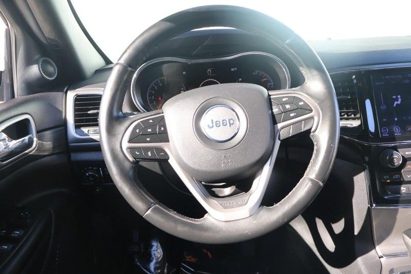 Jeep Grand Cherokee Vehicle Full-screen Gallery Image 25