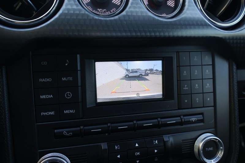 Ford Mustang Vehicle Full-screen Gallery Image 28