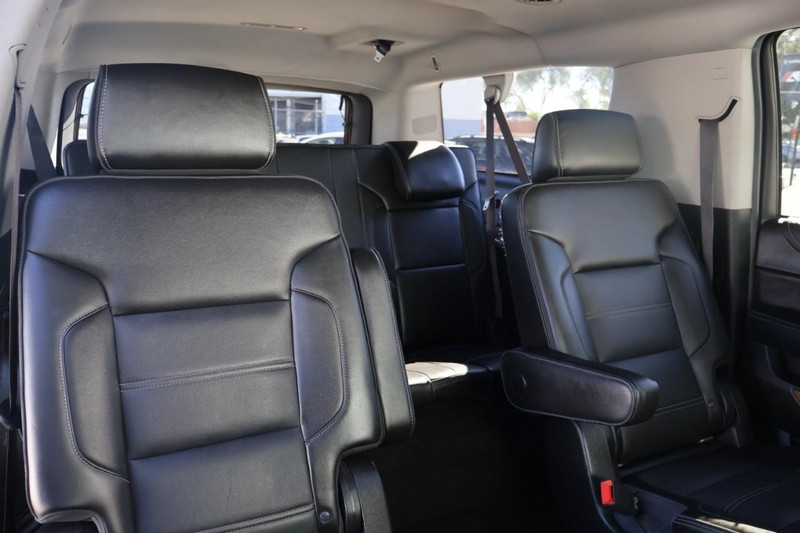 GMC Yukon XL Vehicle Full-screen Gallery Image 23