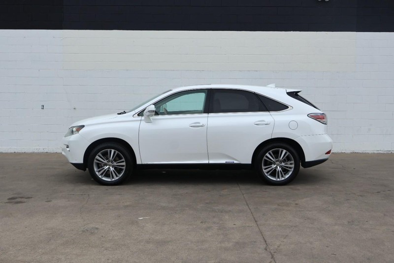 Lexus RX 450h Vehicle Full-screen Gallery Image 11