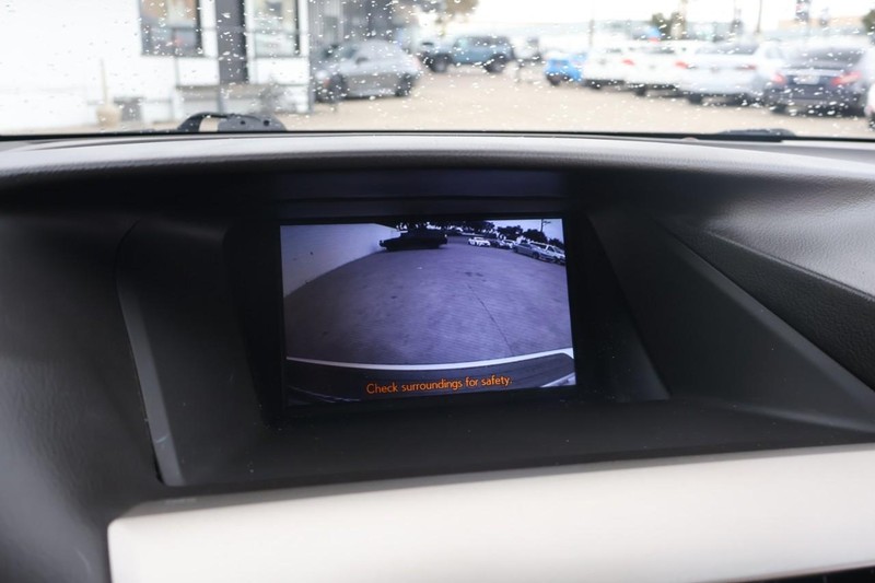 Lexus RX 450h Vehicle Full-screen Gallery Image 33