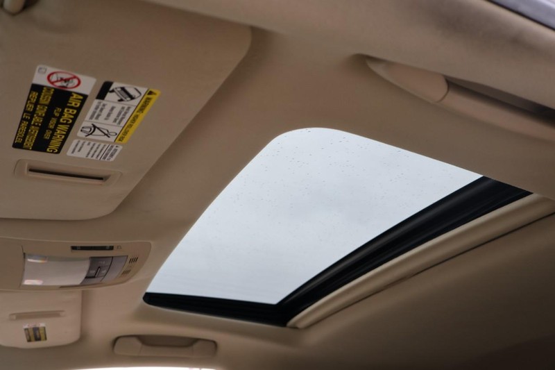 Lexus RX 450h Vehicle Full-screen Gallery Image 38