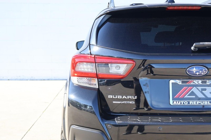 Subaru Crosstrek Vehicle Full-screen Gallery Image 07