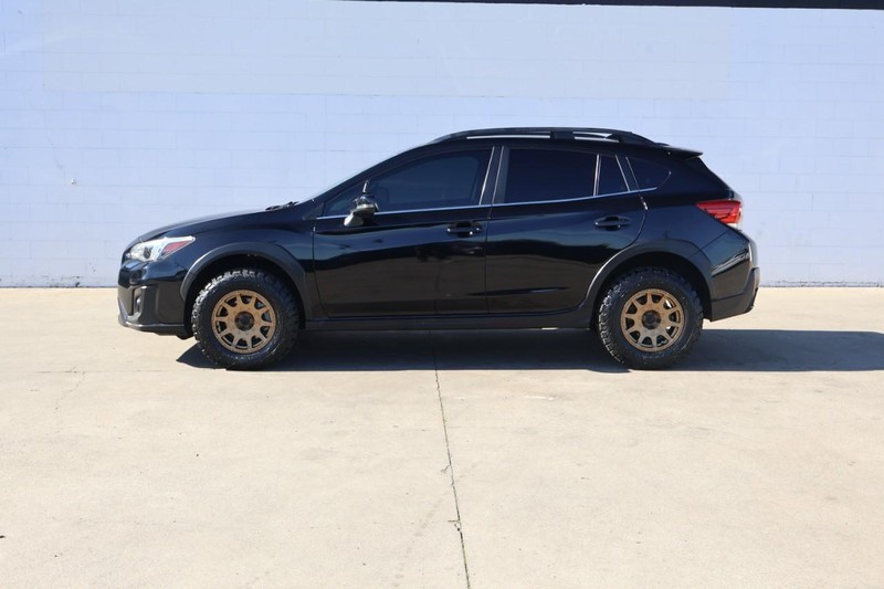 Subaru Crosstrek Vehicle Full-screen Gallery Image 10