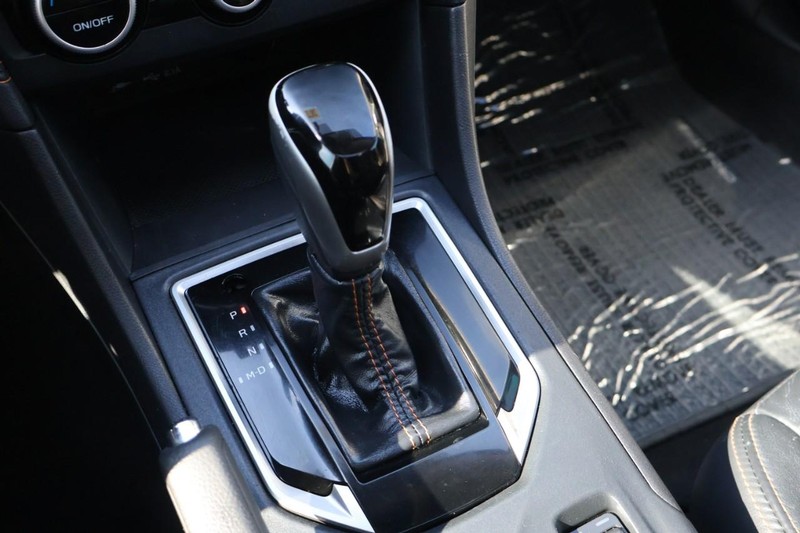 Subaru Crosstrek Vehicle Full-screen Gallery Image 31