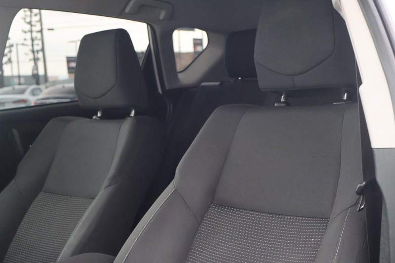 Toyota Corolla iM Vehicle Full-screen Gallery Image 18