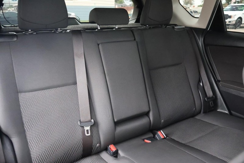 Toyota Corolla iM Vehicle Full-screen Gallery Image 21