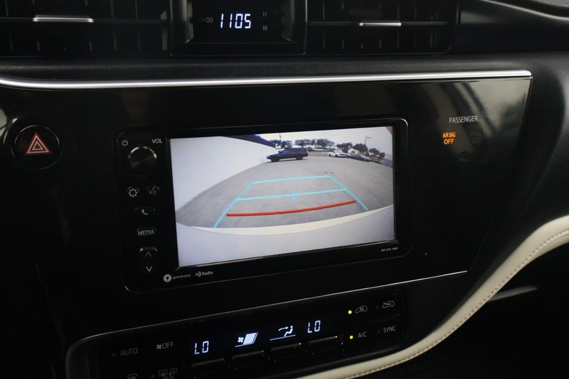 Toyota Corolla iM Vehicle Full-screen Gallery Image 29