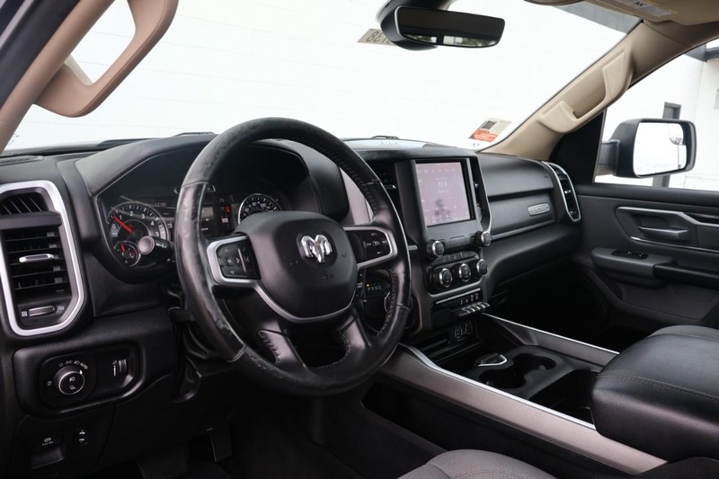 Ram 1500 Vehicle Full-screen Gallery Image 16