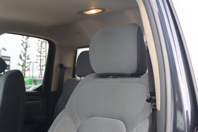 Ram 1500 Vehicle Full-screen Gallery Image 19