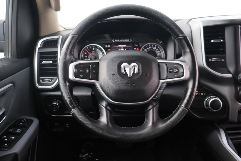 Ram 1500 Vehicle Full-screen Gallery Image 26