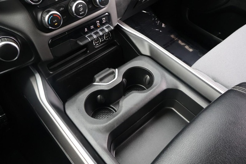 Ram 1500 Vehicle Full-screen Gallery Image 36