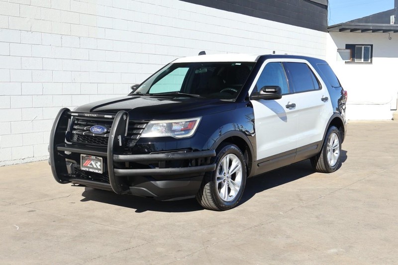 Ford Police Interceptor Utility Vehicle Full-screen Gallery Image 09