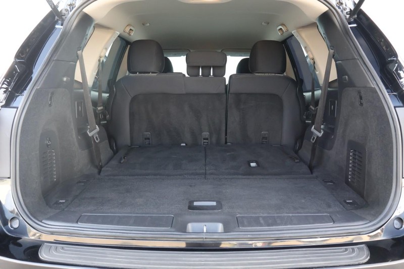 Nissan Pathfinder Vehicle Full-screen Gallery Image 08