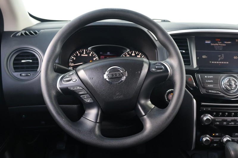 Nissan Pathfinder Vehicle Full-screen Gallery Image 26