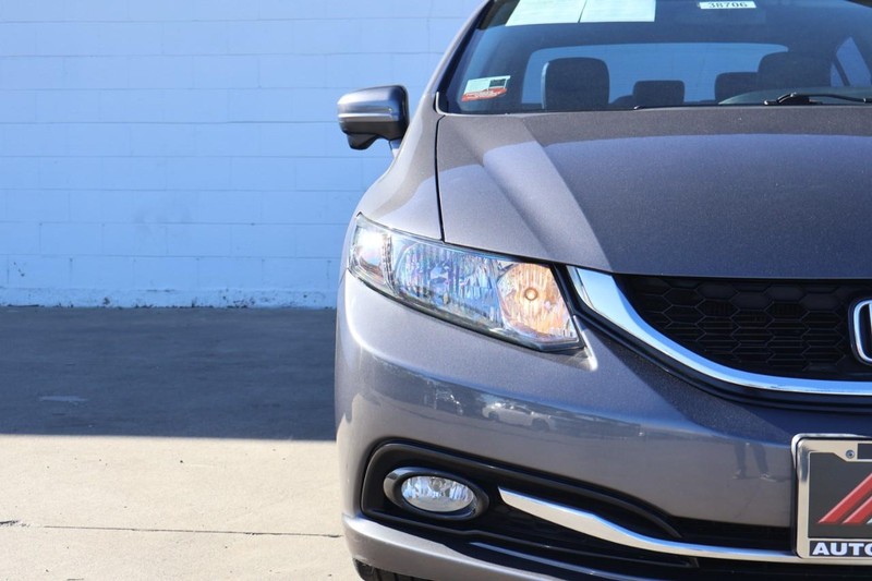 Honda Civic Sedan Vehicle Full-screen Gallery Image 03