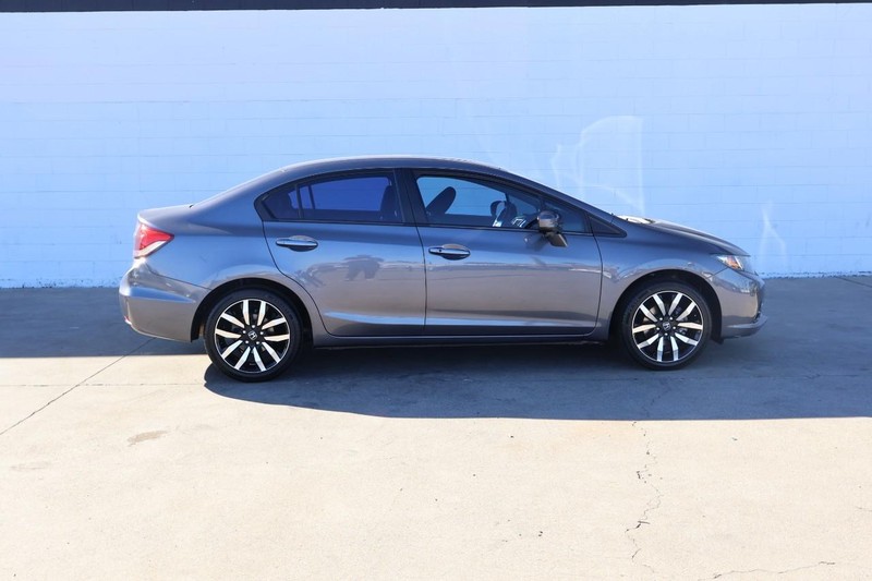 Honda Civic Sedan Vehicle Full-screen Gallery Image 04