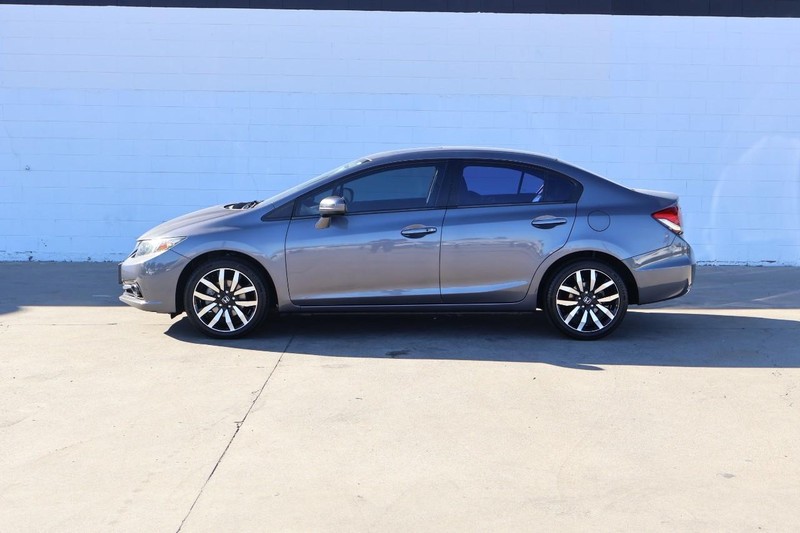 Honda Civic Sedan Vehicle Full-screen Gallery Image 10