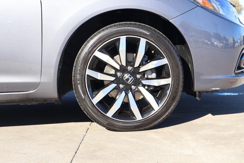 Honda Civic Sedan Vehicle Full-screen Gallery Image 13