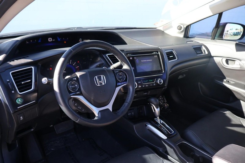 Honda Civic Sedan Vehicle Full-screen Gallery Image 16