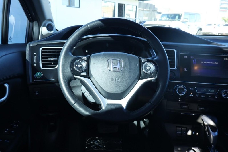 Honda Civic Sedan Vehicle Full-screen Gallery Image 27