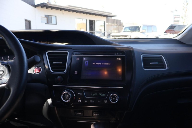 Honda Civic Sedan Vehicle Full-screen Gallery Image 31