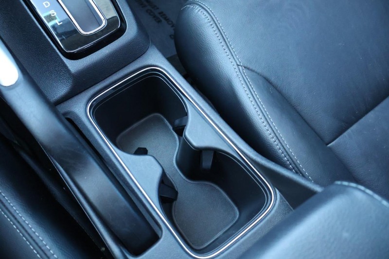 Honda Civic Sedan Vehicle Full-screen Gallery Image 37