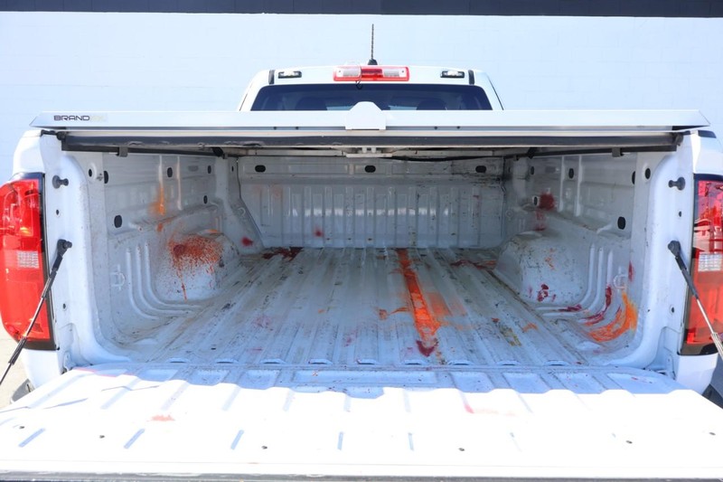 Chevrolet Colorado Vehicle Full-screen Gallery Image 09