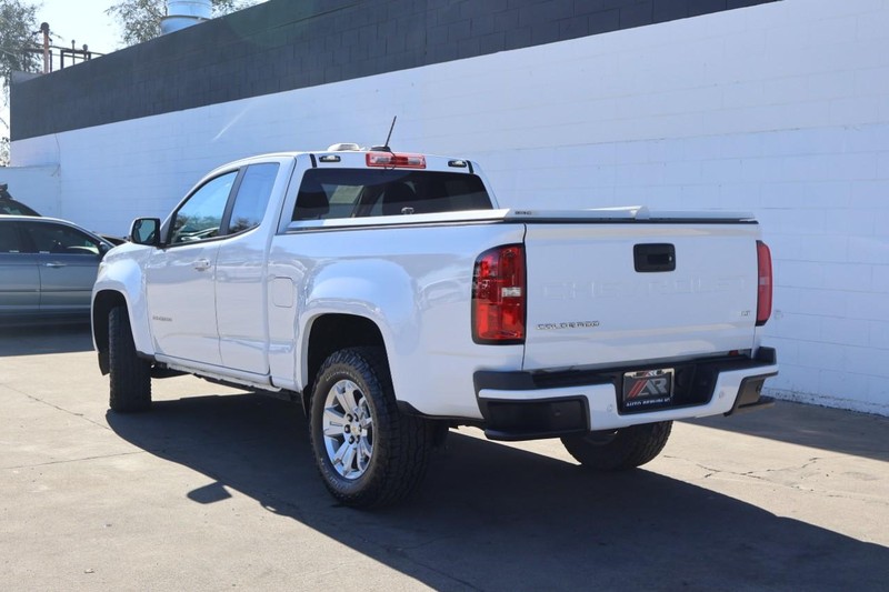 Chevrolet Colorado Vehicle Full-screen Gallery Image 12